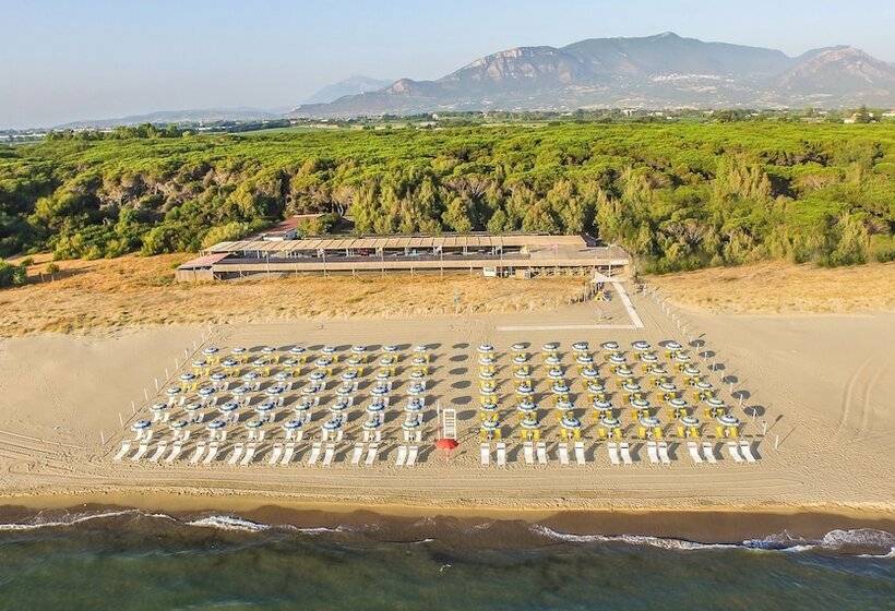 فندق Camping Villaggio Golden Beach