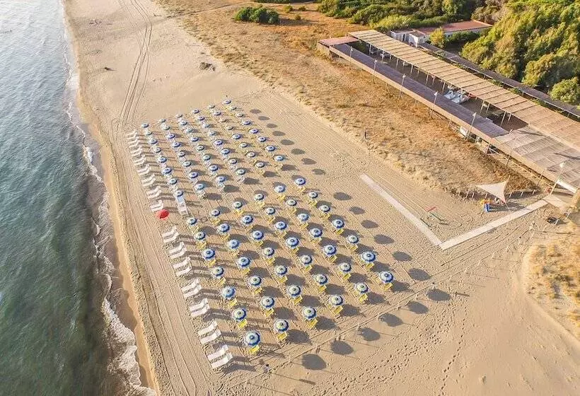 Hotelli Camping Villaggio Golden Beach