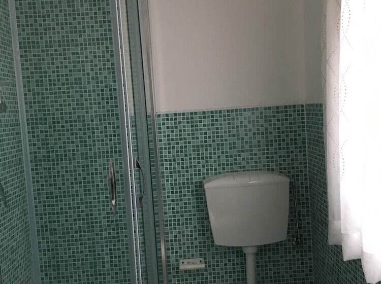 فندق Camping Villaggio Golden Beach