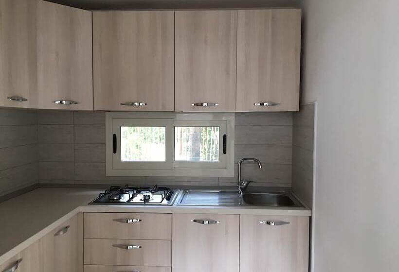 فندق Camping Villaggio Golden Beach