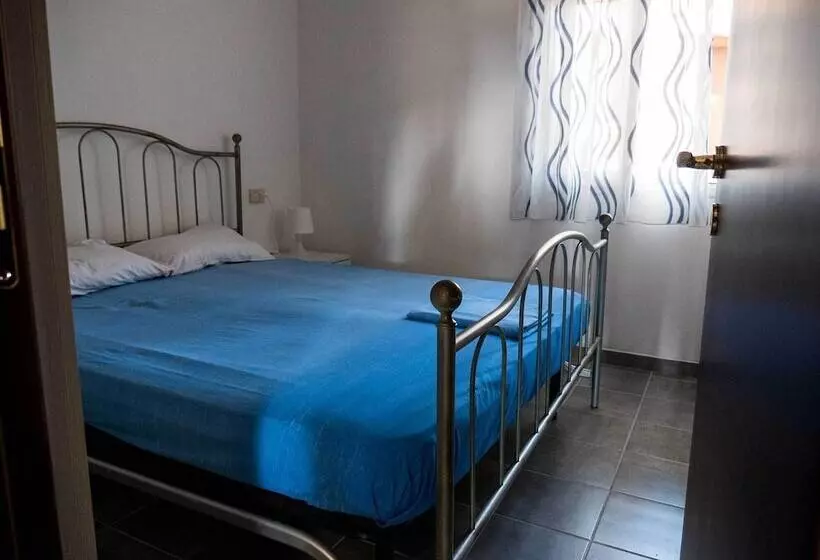 Hotelli Camping Villaggio Golden Beach