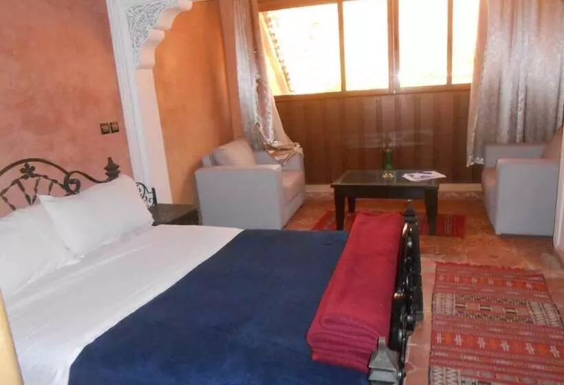 Hotelli Hôtel Restaurant Les Etoiles Du Toubkal