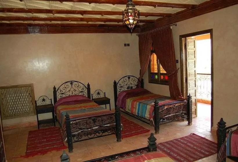 Hotelli Hôtel Restaurant Les Etoiles Du Toubkal