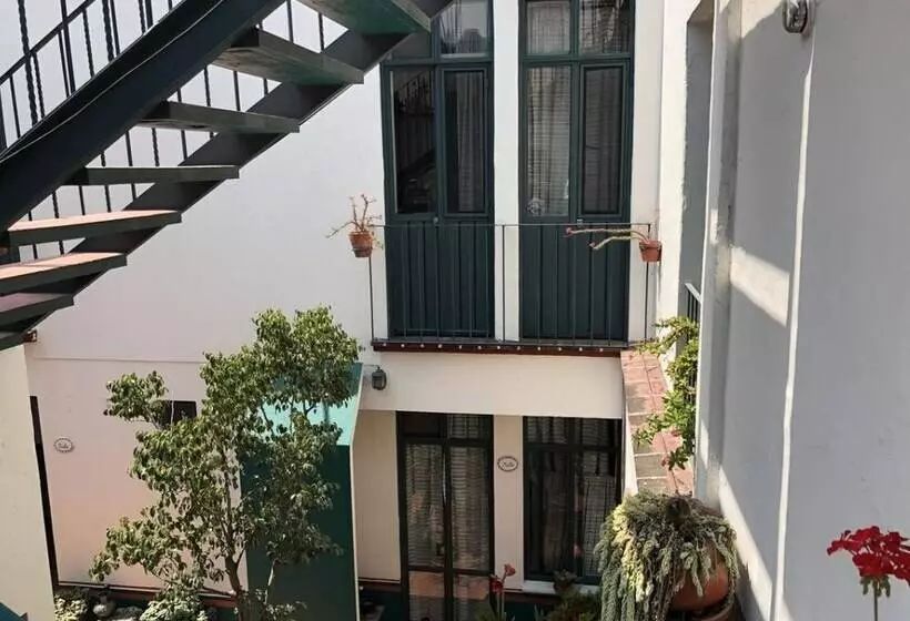 هتل Meson Del Peñasco