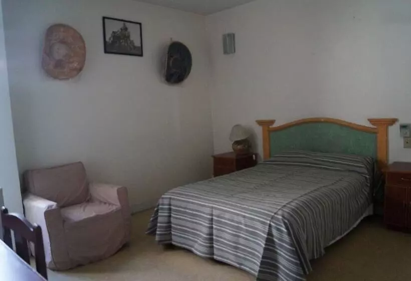 هتل Meson Del Peñasco