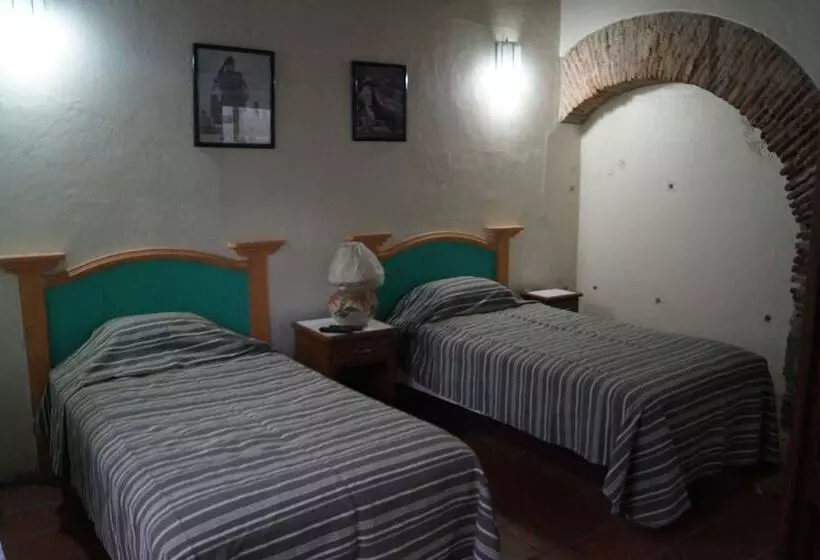 هتل Meson Del Peñasco