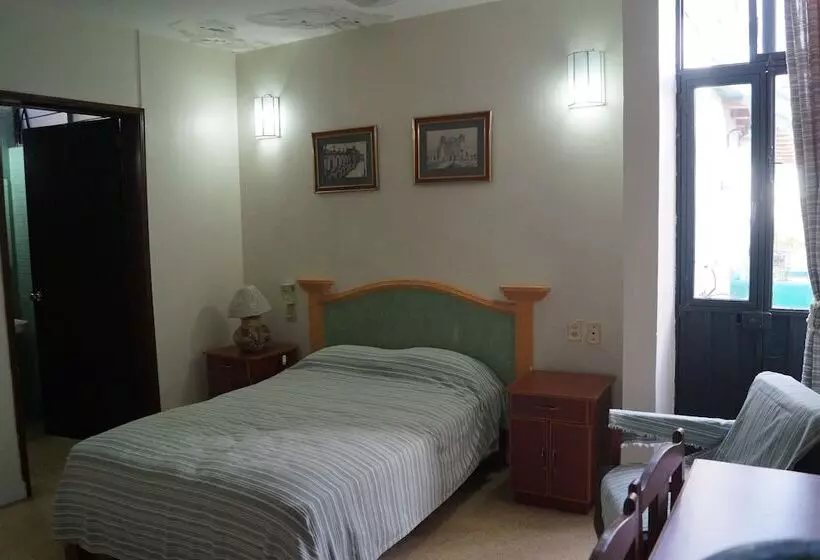 هتل Meson Del Peñasco