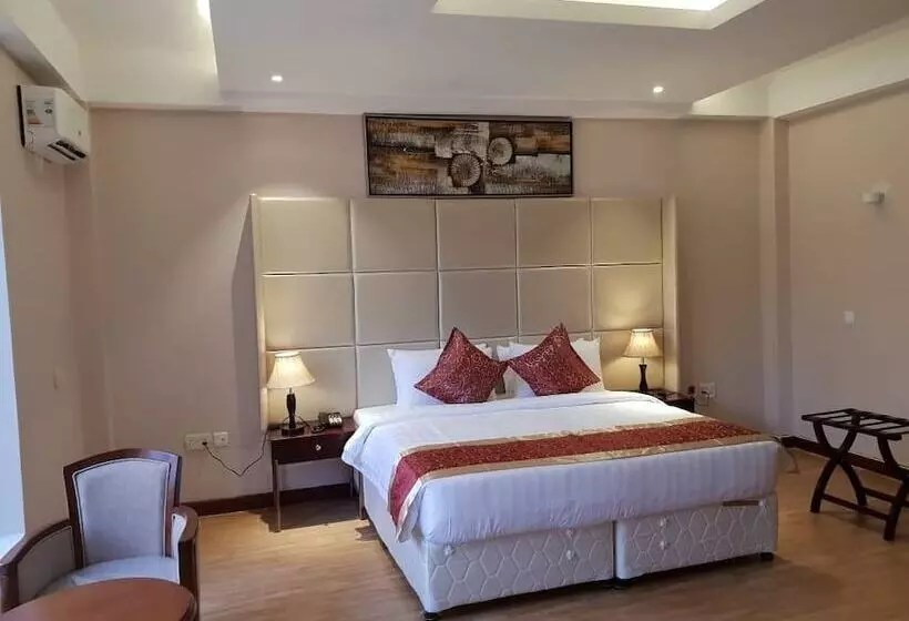 هتل Mount Royal Villa