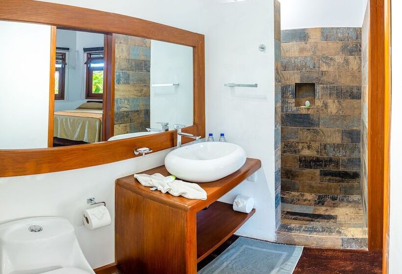 هتل Nanajuana Río Dulce