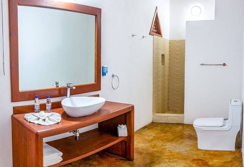 هتل Nanajuana Río Dulce