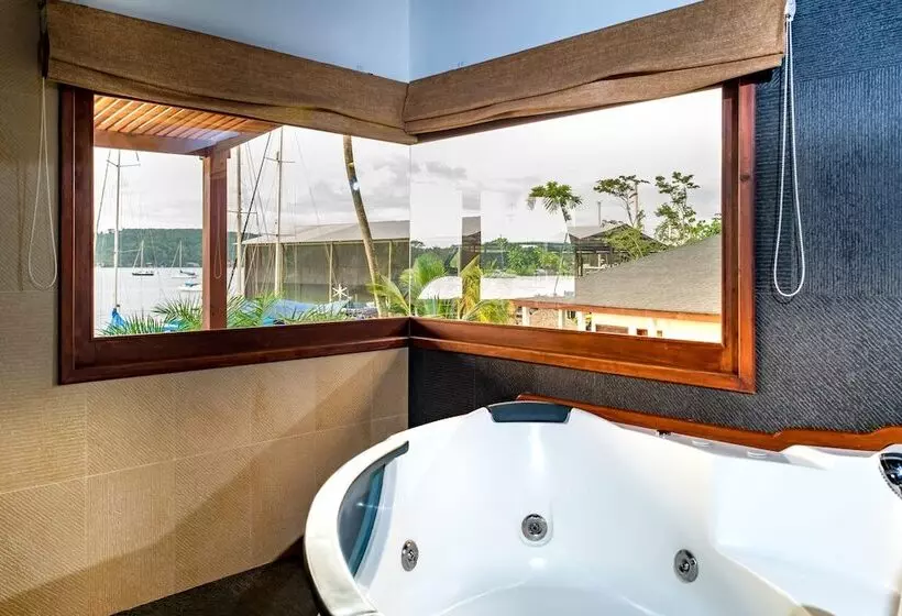 هتل Nanajuana Río Dulce