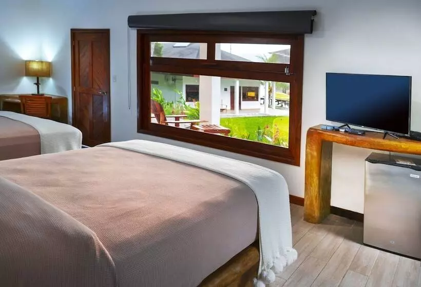 هتل Nanajuana Río Dulce