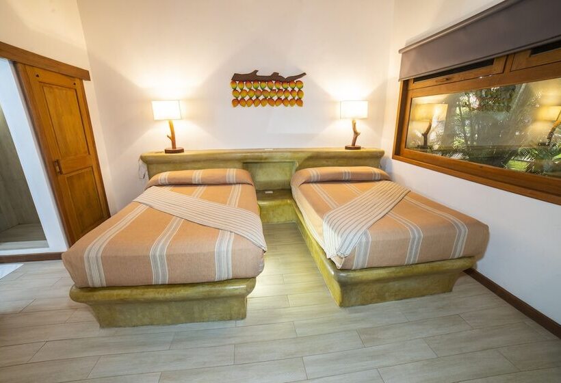 هتل Nanajuana Río Dulce