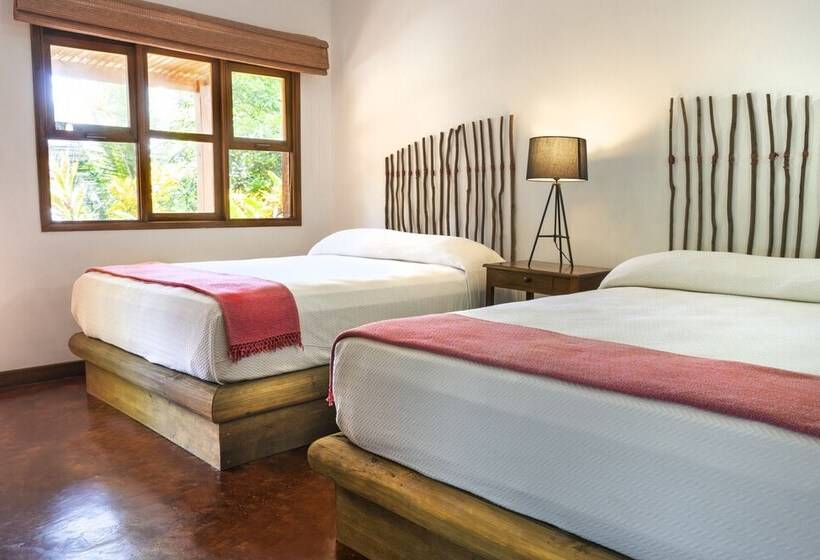 هتل Nanajuana Río Dulce