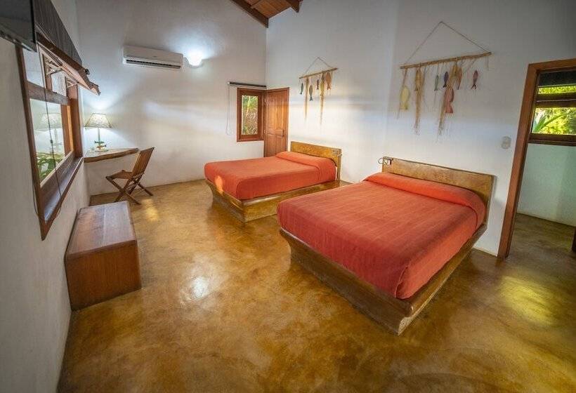 هتل Nanajuana Río Dulce