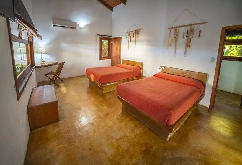 هتل Nanajuana Río Dulce