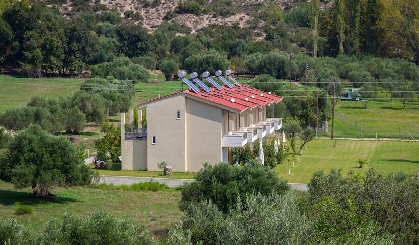 Hotel Parea Kalamitsi