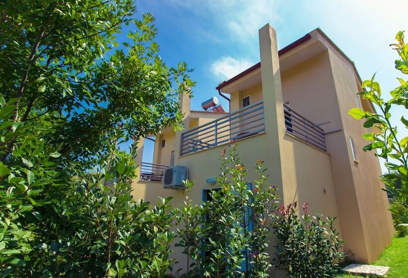 Hotel Parea Kalamitsi