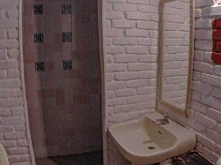 هتل Pousada E Hostel La Pionera