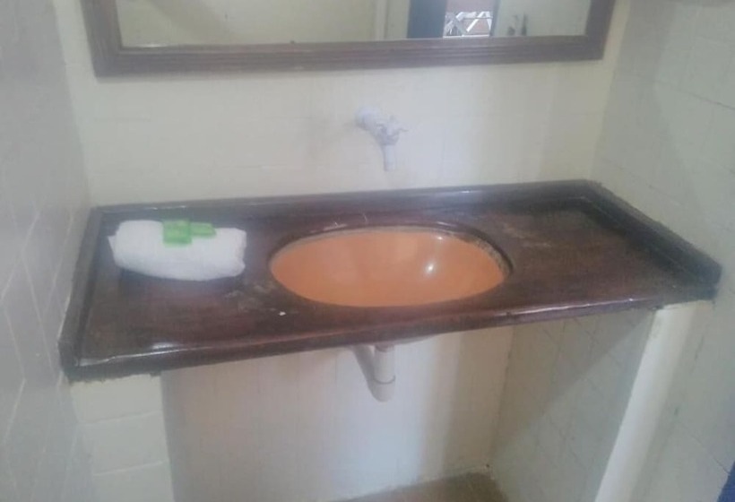 هتل Pousada E Hostel La Pionera