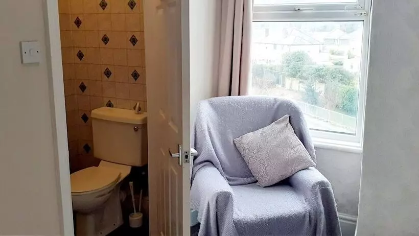 هتل Queens Rooms