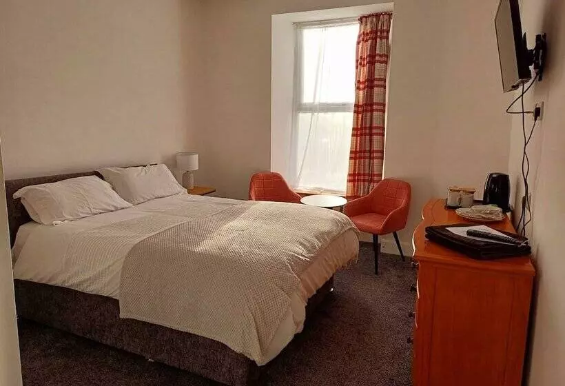 هتل Queens Rooms
