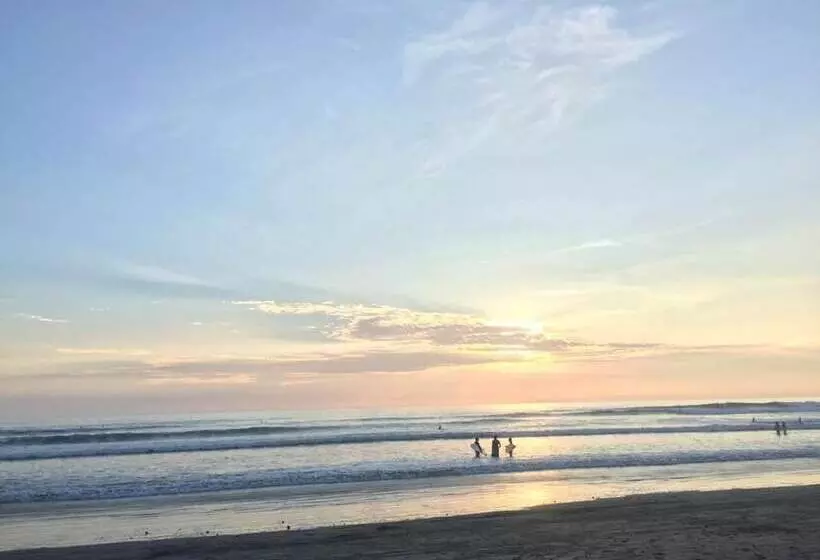 Hotelli The Sea Garden House