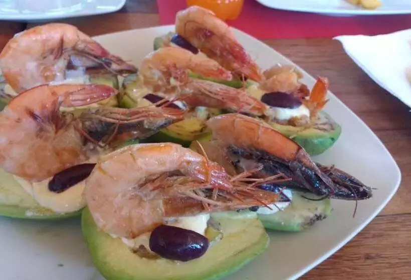 Hotelli The Sea Garden House