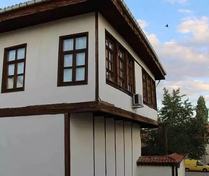 ホテル Yalvac Konaklari