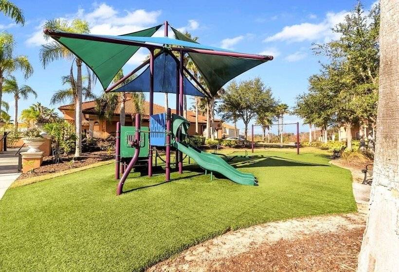 Impressive Waterfront Retreat Near Disney With Cinema Room   5bd/4ba Ph   Rav5341