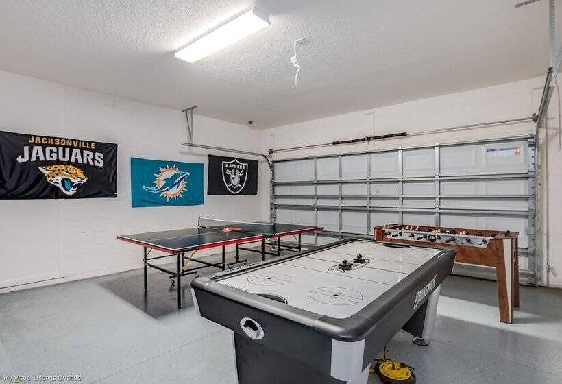 Impressive Waterfront Retreat Near Disney With Cinema Room   5bd/4ba Ph   Rav5341