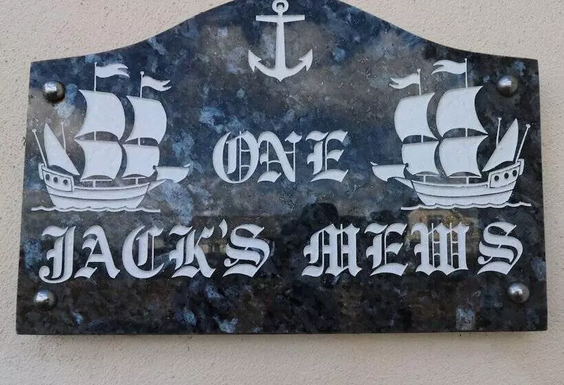 Jacks Mews