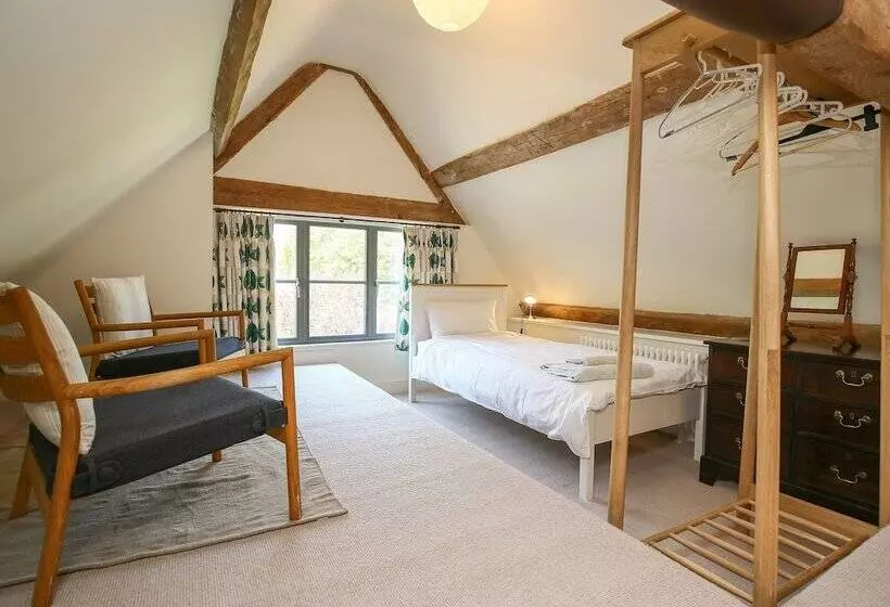 Kings Cottage South