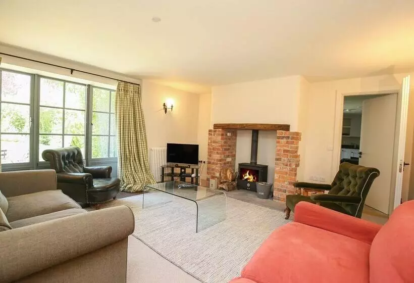 Kings Cottage South