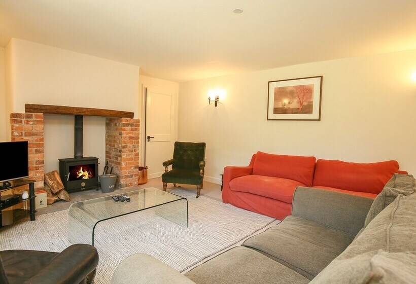 Kings Cottage   South