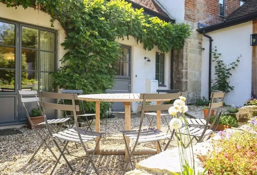 Kings Cottage South