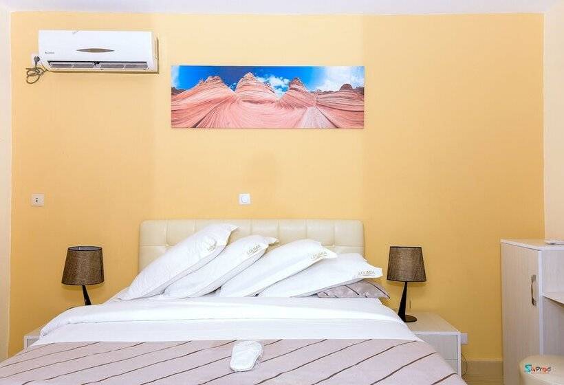 پانسیون Loumia Residency