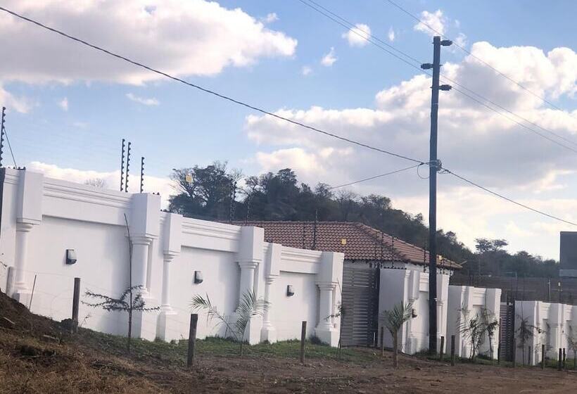 פנסיון Tswinga Guest House