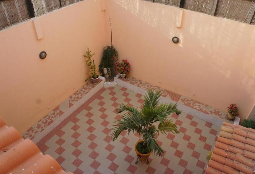 پانسیون Villa Rosa