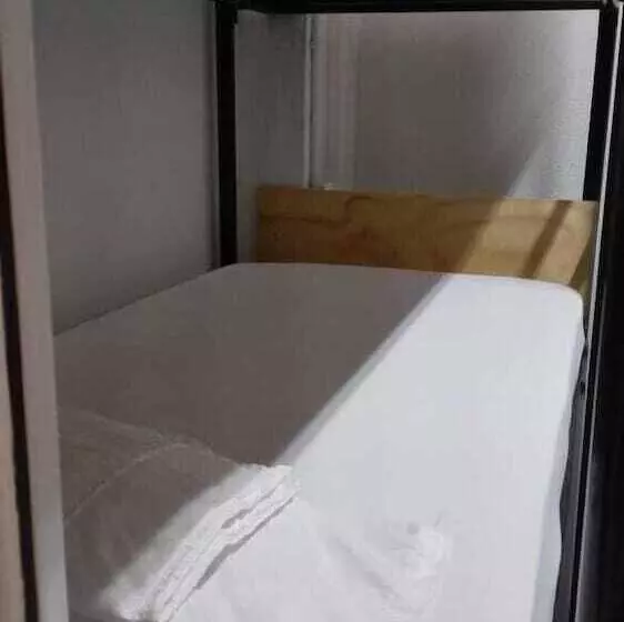 Real Hostel
