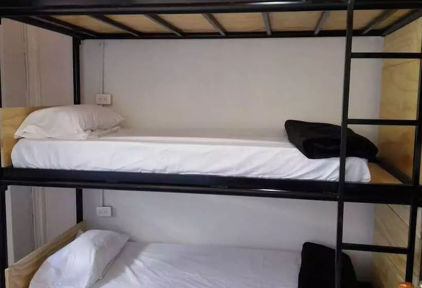 Real Hostel