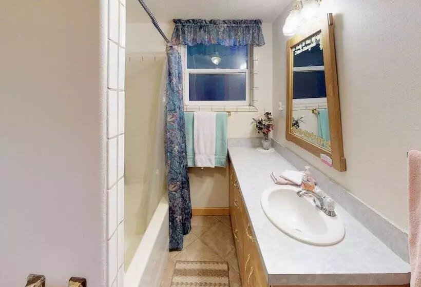 The Cabin At Lydias Canyon