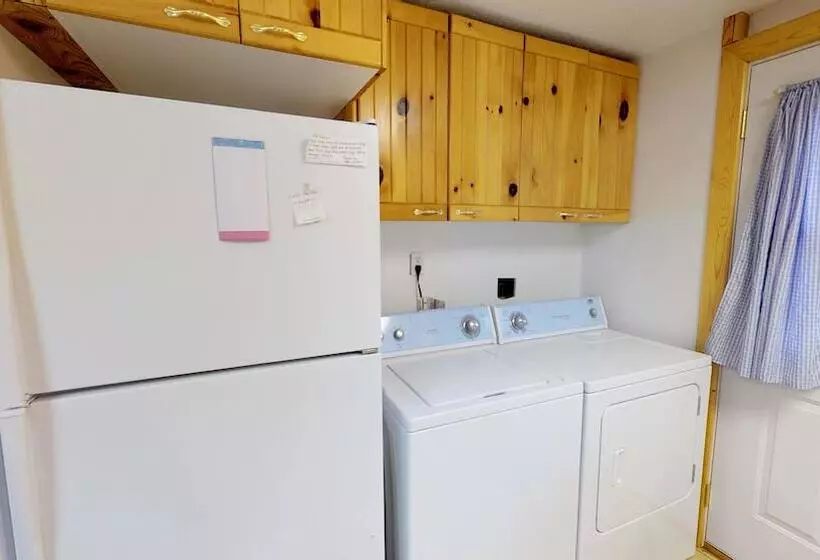 The Cabin At Lydias Canyon