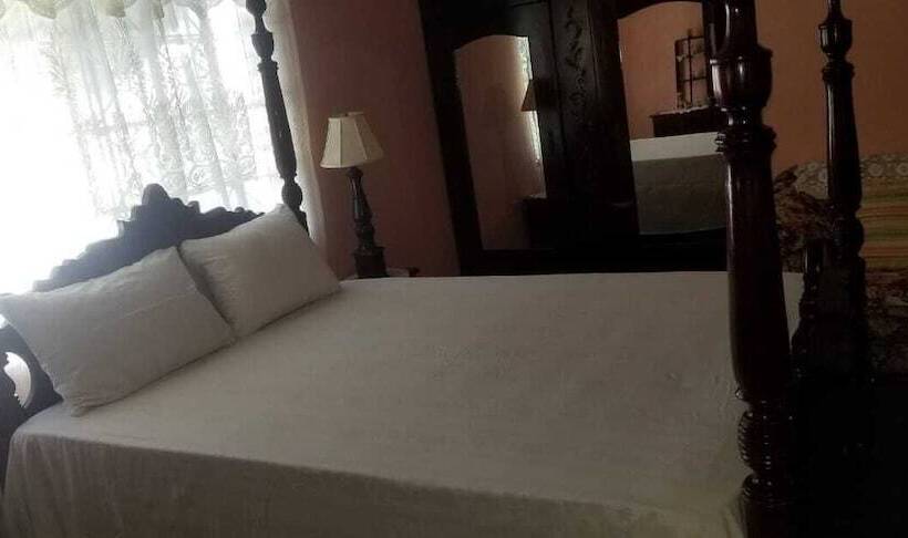 تختخواب و صبحانه Suzette's Homestay