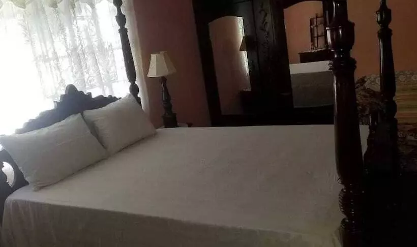 تختخواب و صبحانه Suzette's Homestay