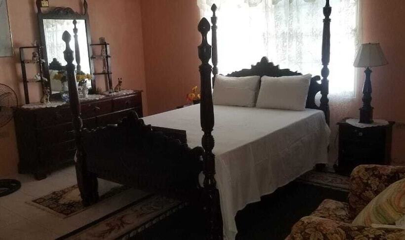 تختخواب و صبحانه Suzette's Homestay