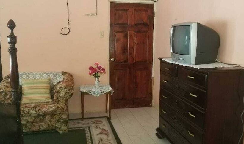 تختخواب و صبحانه Suzette's Homestay