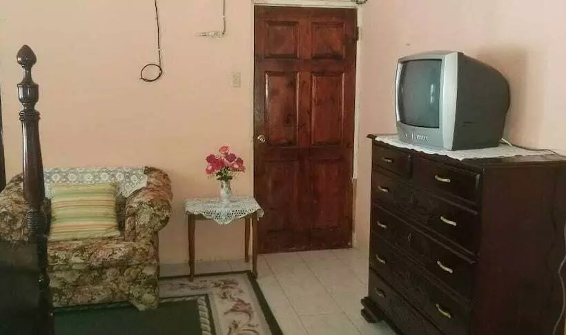 تختخواب و صبحانه Suzette's Homestay