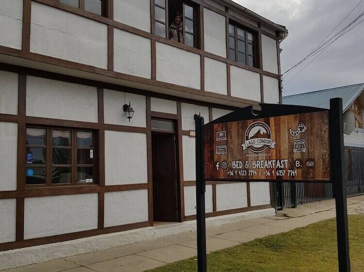Hostal Lago Cóndor
