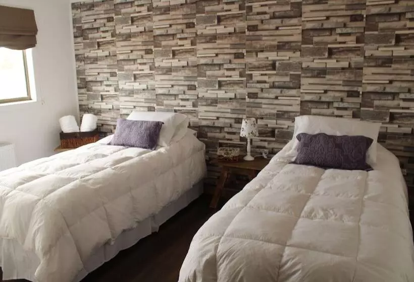 Hostal Lago Cóndor